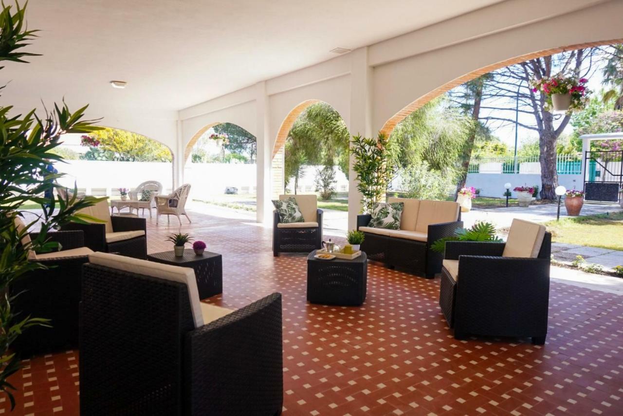Villa Aurelia -Seafront Apartment With Patio Flumini di Quartu Zewnętrze zdjęcie