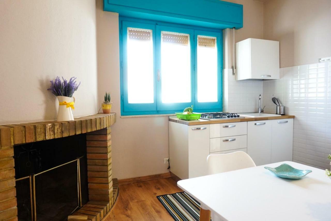 Villa Aurelia -Seafront Apartment With Patio Flumini di Quartu Zewnętrze zdjęcie