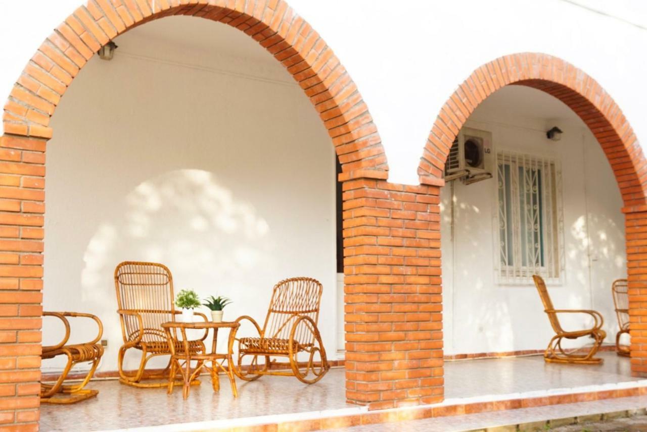 Villa Aurelia -Seafront Apartment With Patio Flumini di Quartu Zewnętrze zdjęcie